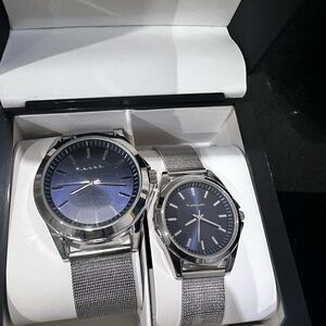 Tahari Silver and Blue Men's and women watch set